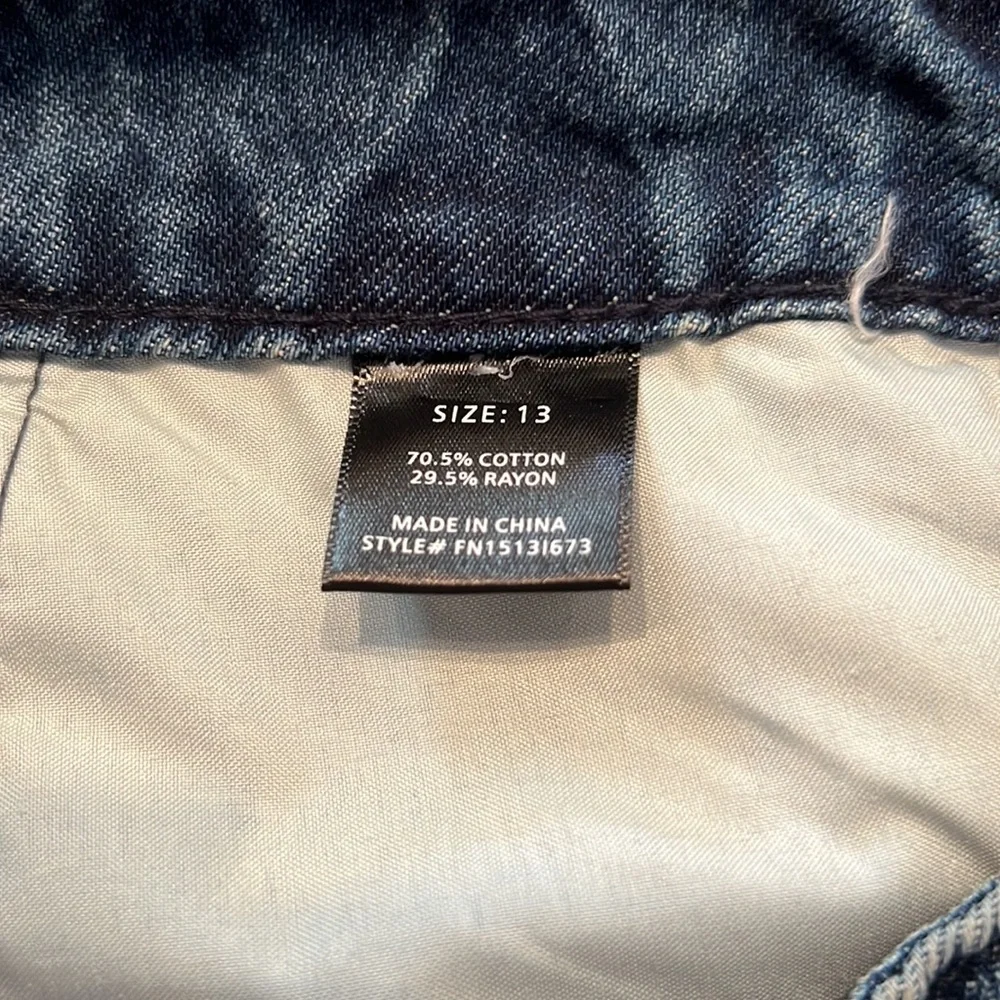 Boutique Cargo Style Jeans With Zippers Down Front Of Legs Size 13 - Picture 12 of 12
